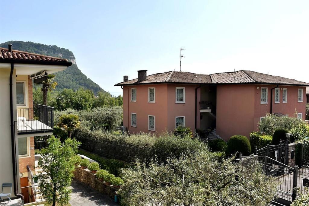 Appartamento I Cocai Garda  Bagian luar foto